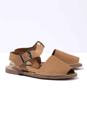 CUERO PESCA - Tan Nubuck Leather Buckle Sandal