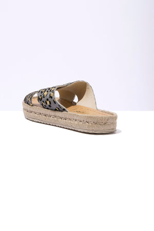 LEOPARDO GRIS CRUZADO - Leopard Crossover Espadrille Slider