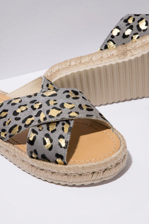 LEOPARDO GRIS CRUZADO - Leopard Crossover Espadrille Slider
