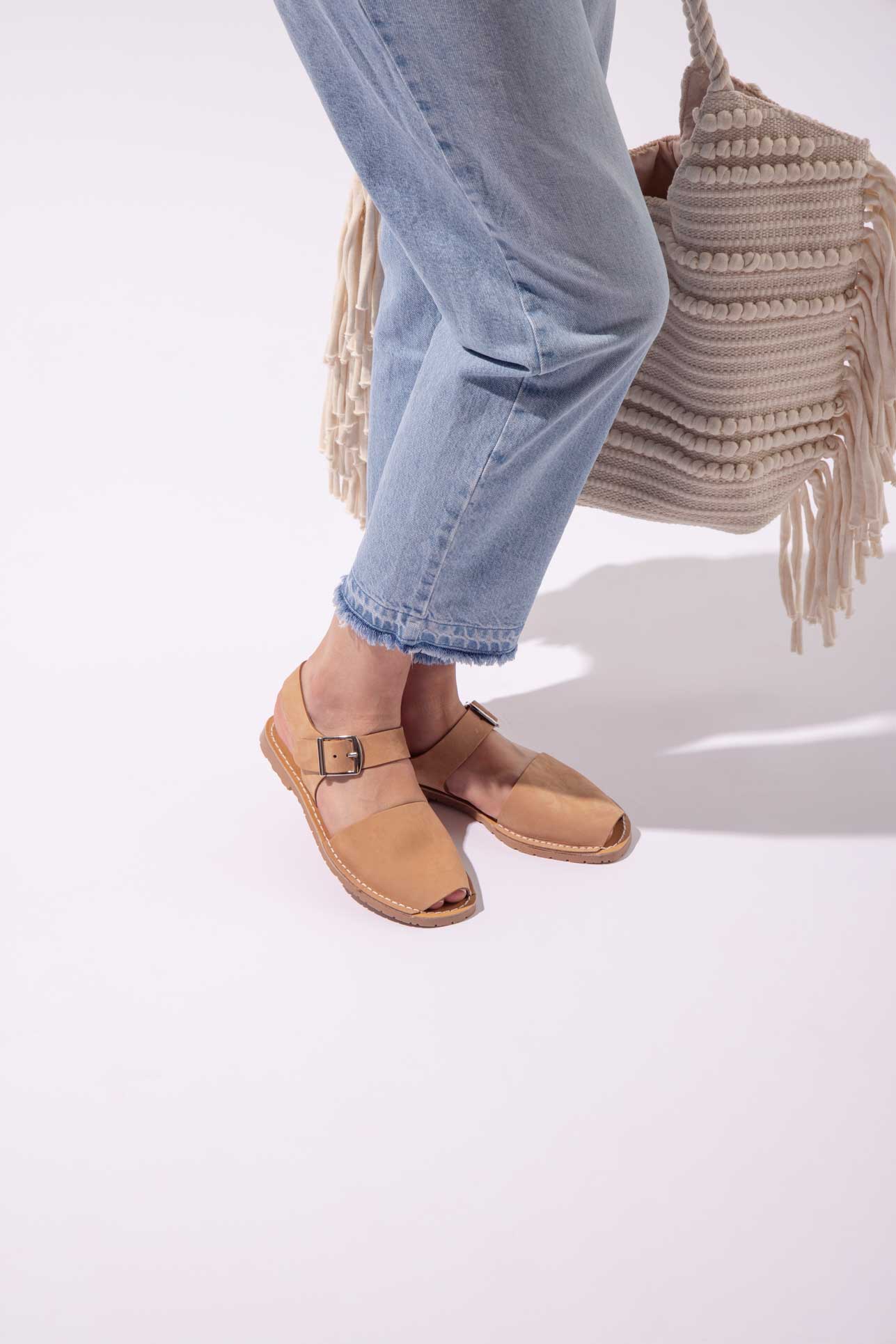 CUERO PESCA - Tan Nubuck Leather Buckle Sandal
