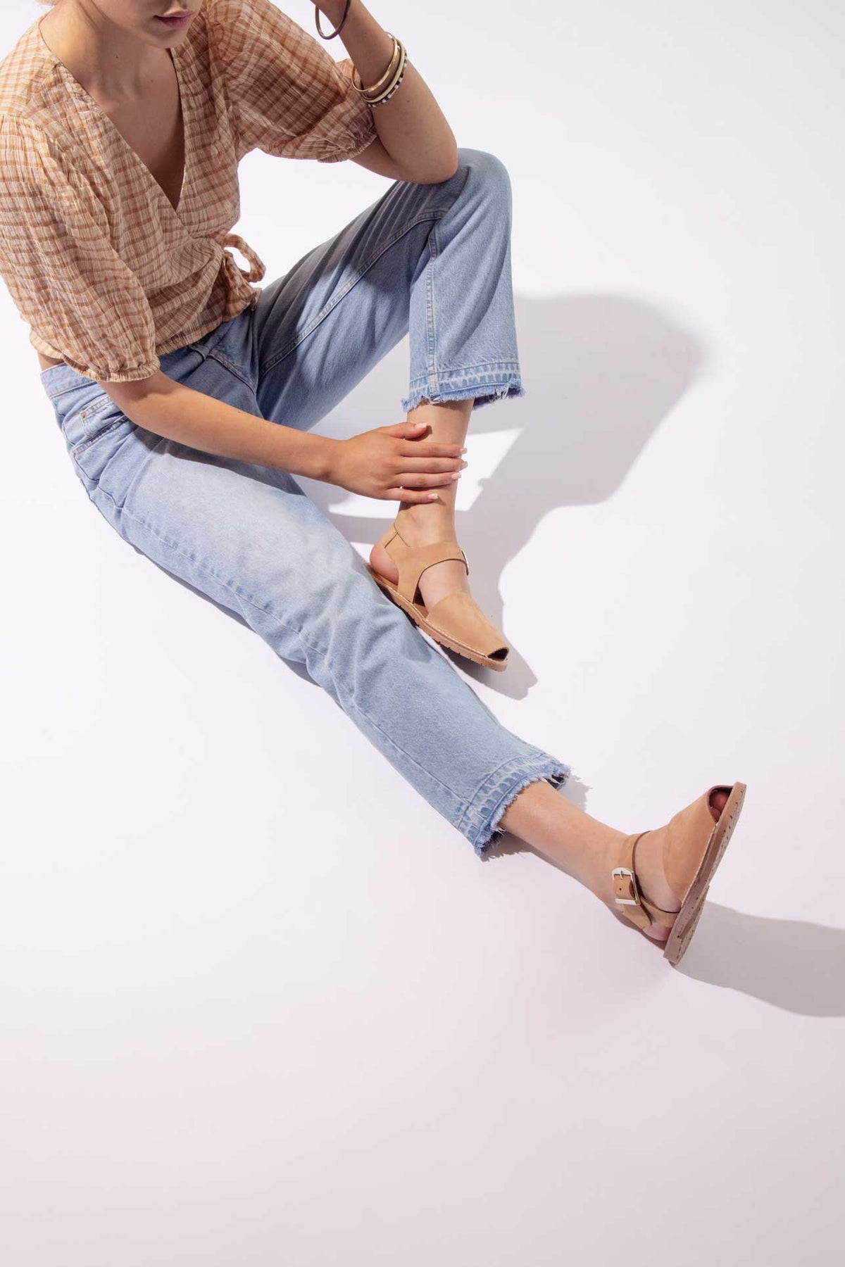 CUERO PESCA - Tan Nubuck Leather Buckle Sandal