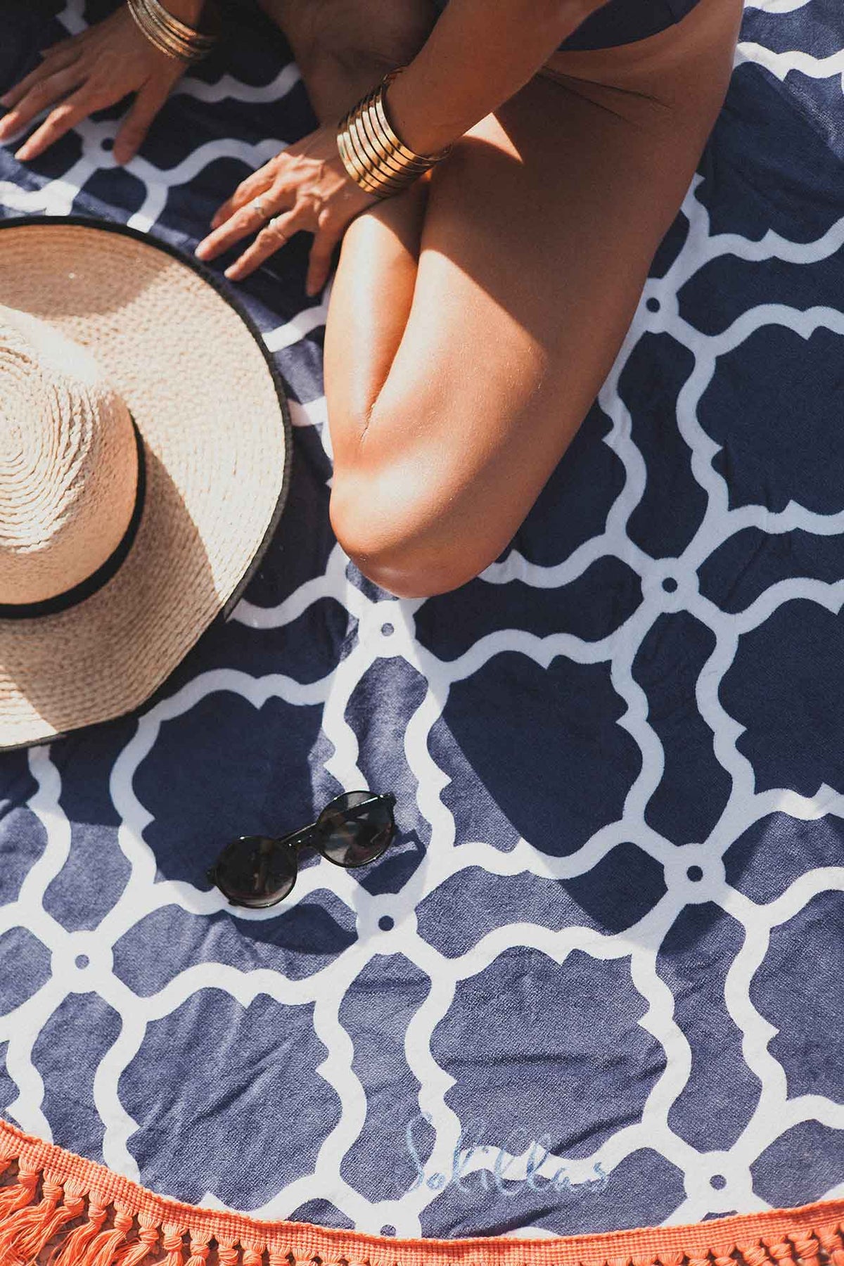 Relajar - Round Beach Towel